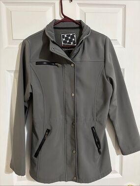 Big Chill Gray Utility Softshell Jacket with Zip Pockets